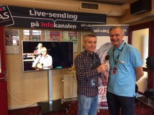 Hjørring Antenneselskabs formand Kurt Larsen bliver interviewet i forbindelse med HAS 50 års jubilæumsmesse